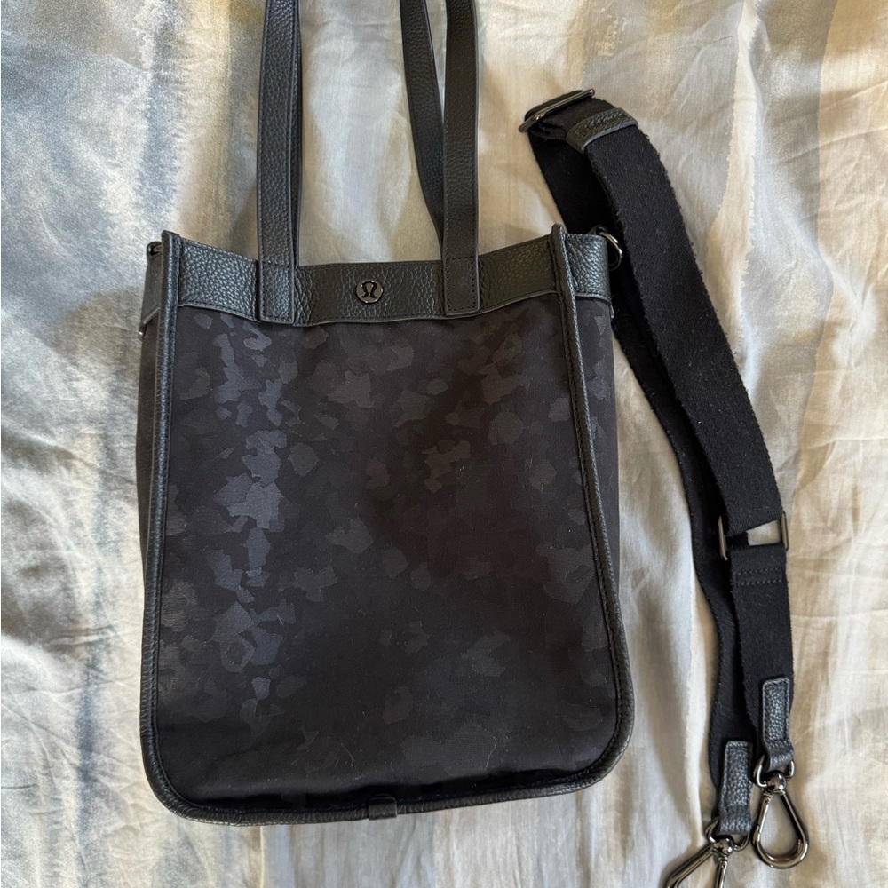 Lululemon Black Tote Bag with Strap